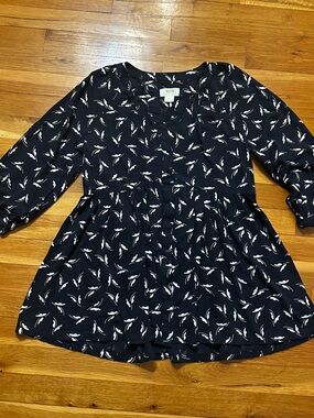 Anthropologie (Maeve) Navy Babydoll Top with White Leaf Print